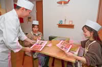 Authentic Edomae Sushi: Private Sushi-Making Experience with Ginza Onodera Sushi Academy Instructor Satoshi - Thumbnail 6