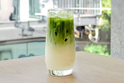 NOA COFFEE MATCHA SALON ในถนนทาเคชิตะ ฮาราจูกุ เปิดตัวมัทฉะลาเต้ที่ปรับแต่งได้ตามใจชอบ – เลือกต้นกำเนิดมัทฉะ, เบส, ซอส และท็อปปิ้งได้เอง!