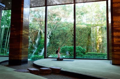 리가 로열 호텔 오사카, 2026년 2월부터 일본 정원 라운지에서 모닝 요가 세션 시작