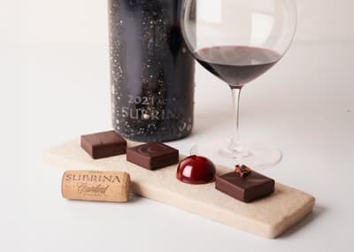 SUBRINA × LIFENRI Presentan "BonBon de noir" Chocolates Maridaje de Vino Añejado en el Fondo Marino, los Pedidos Anticipados Comienzan el 13 de Enero en Cantidades Limitadas
