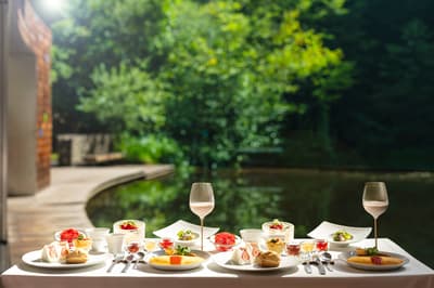 호시노야 가루이자와, 물가 테라스에서 즐기는 럭셔리 딸기 모닝 출시