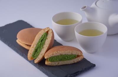 아즈미노차 코쵸안의 스테디셀러 나마 도라야키 시리즈, 누적 판매 450만 개 돌파 후 패키지 리뉴얼