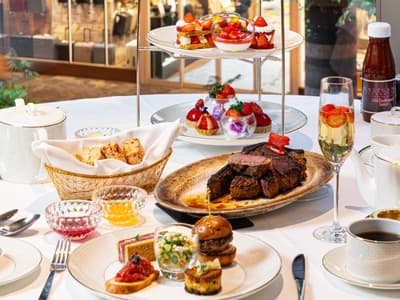 Wolfgang’s Steakhouse Fukuoka เสิร์ฟชุดน้ำชายามบ่ายสตรอว์เบอร์รี ตั้งแต่เดือนเมษายน