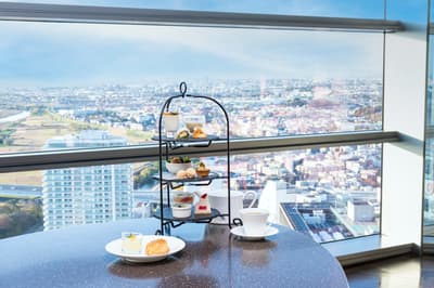 Delicias de principios de primavera: té de la tarde en el Futakotamagawa Excel Hotel Tokyu - Experiencia de temporada a 130 metros sobre el suelo