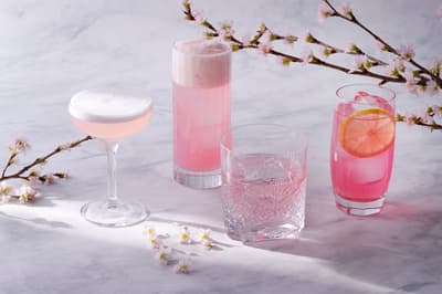 The Kahala Hotel & Resort Yokohama Meluncurkan Pilihan Minuman Sakura Edisi Terbatas