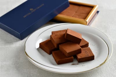 Hotel New Grand's Luxurious Nama Chocolate Now Available at S.Weil Shops