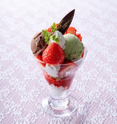 El Hotel Nikko Osaka Ofrece un Sundae de Fresas a Partir del 1 de Febrero