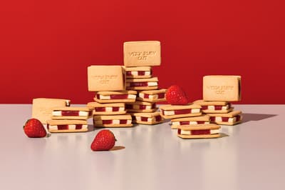 다이마루 도쿄의 엄선된 딸기 디저트와 계절 한정 과자