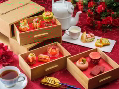 Miyako Hotel Amagasaki Offers Strawberry Afternoon Tea as a Sweet Winter Treat