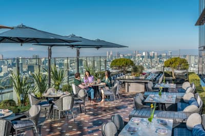 Four Seasons Hotel Tokyo at Otemachi, 특별 기념 행사와 함께 5주년 기념