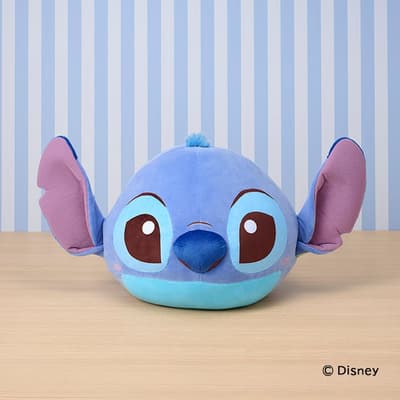 可爱的史迪奇靠垫和吉祥物在南梦宫游乐设施登场