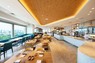 Southern Tower's "Thanks Menu" Offers Special Lunch, Dinner & Afternoon Tea for Mother's Day and Anniversaries