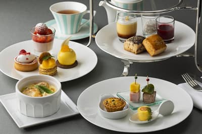 东京车站大饭店推出优雅的白巧克力水果下午茶