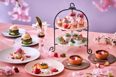 โรงแรมชินากาวะ ปริ๊นซ์ เปิดตัวชุดน้ำชายามบ่ายชมซากุระบนท้องฟ้า ธีมซากุระและสตรอว์เบอร์รี