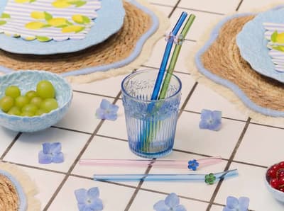 Flying Tiger Copenhagen Lanza la Serie de Comedor Azul Pálido para la Primavera de 2026