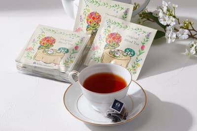 Hotel New Grand's Popular Original Blend Tea Returns with Limited-Edition Garden Bear Package