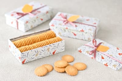 Buttery เปิดตัวกระป๋องคุกกี้ดอกไม้ลายใหม่ พร้อมกาเนเล่รุ่นลิมิเต็ดเอดิชั่นที่นาโกย่า