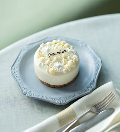 Wako Annex en Ginza Añade un Nuevo Pastel de Queso a su Serie Premier: «Premier Fromage Fleur Blanche»