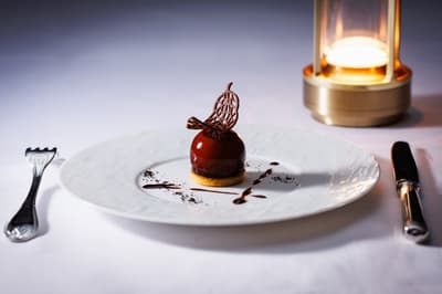 El Hotel Metropolitan Edmont Tokyo Presenta el Nuevo Restaurante Francés FOURGRAINS con Foie Gras de Autor y Especialidad en Café