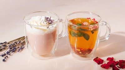 DEAN & DELUCA Okayama presenta el exótico «Té del amor persa» y dos nuevas bebidas florales de primavera