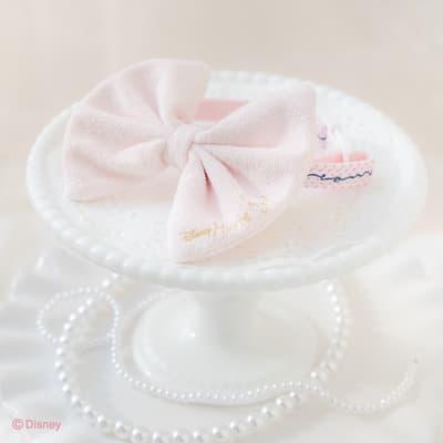 สินค้าแมว ‘มารี’ จากเรื่อง The Aristocats ของ Disney คอลเลกชันฤดูใบไม้ผลิ/ฤดูร้อนปี 2026 มาพร้อมดีไซน์ใหม่ที่หรูหรา