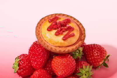 BAKE CHEESE TART Lanza una Exquisita Tarta de Fresa para la Primavera de 2026, Cargada de Fresas Amaou de Fukuoka