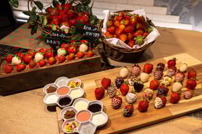 Strawberry Harvest Festival at Aloft Tokyo Ginza - All-You-Can-Eat Fresh Strawberries with 7 Toppings