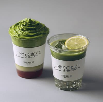 JIMMY CHOO 與 SHUHARI KYOTO 聯手合作，於東京和大阪咖啡廳推出特製抹茶飲品