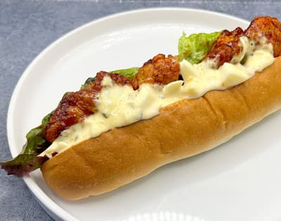 Sennariya Coffee Unveils Retro Dogs and Sandwiches at Birthplace of Mixed Juice in Osaka Shinsekai