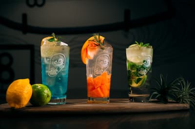 8HOTEL CHIGASAKI Buka Bar Tepi Kolam untuk Umum dalam Waktu Terbatas