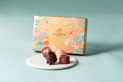 Godiva Launches Rose Garden-Inspired White Day Chocolate Collection