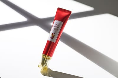 프로 코스메틱 브랜드 스파 트리트먼트, “좀비 세포” 타겟으로 한 새로운 집중 아이 크림 출시