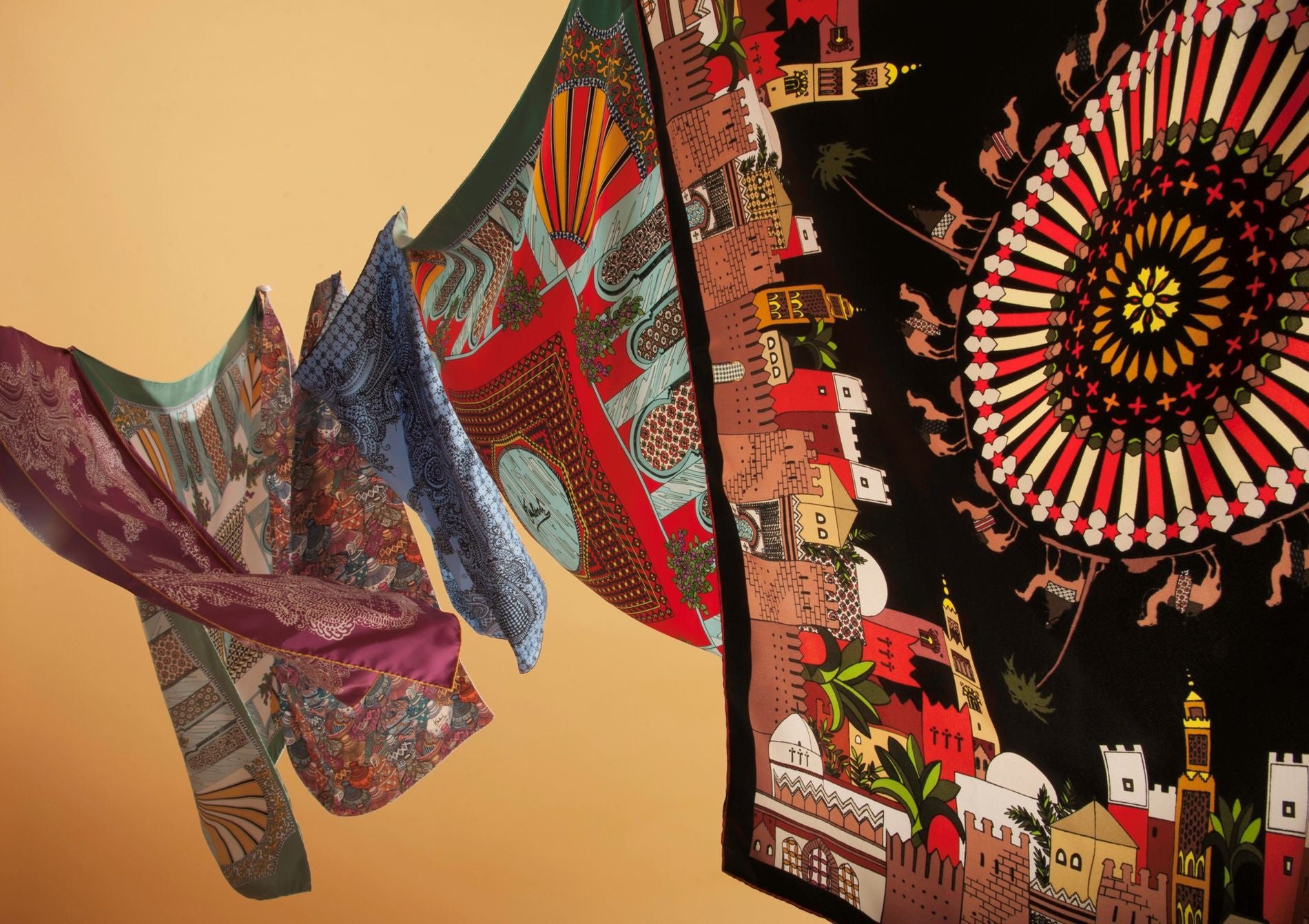 BARNEYS NEW YORK限时活动：Dieffe Kinloch艺术口袋方巾