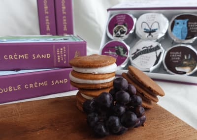 Ferme La Terre Biei เปิดตัว Double Cream Sandwich รุ่นลิมิเต็ดอิดิชั่น พร้อมภาพประกอบต้นฉบับโดย ฮิโรชิ อาเบะ