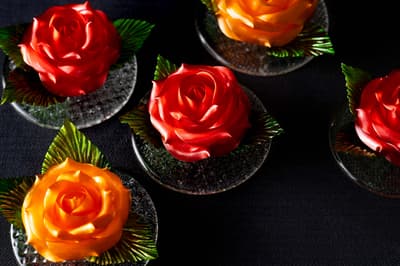 Beautiful Flower Sweets for Mother's Day at THE CAPITOL HOTEL TOKYU's "ORIGAMI" Pastry Boutique