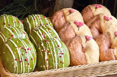 Two Spring Limited Raw Bagels Now Available at Bono Bakery in Osaka's Horie Area