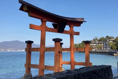 宮島的幕後發生了什麼? 看看你能不能繞島走一圈! 獨行女子冬季自行車之旅