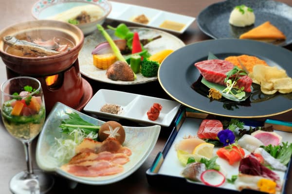 Dining featuring Kyushu-Saga ingredients
