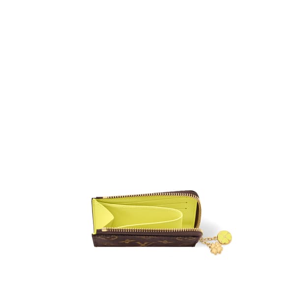 Louis Vuitton Wallet Detail