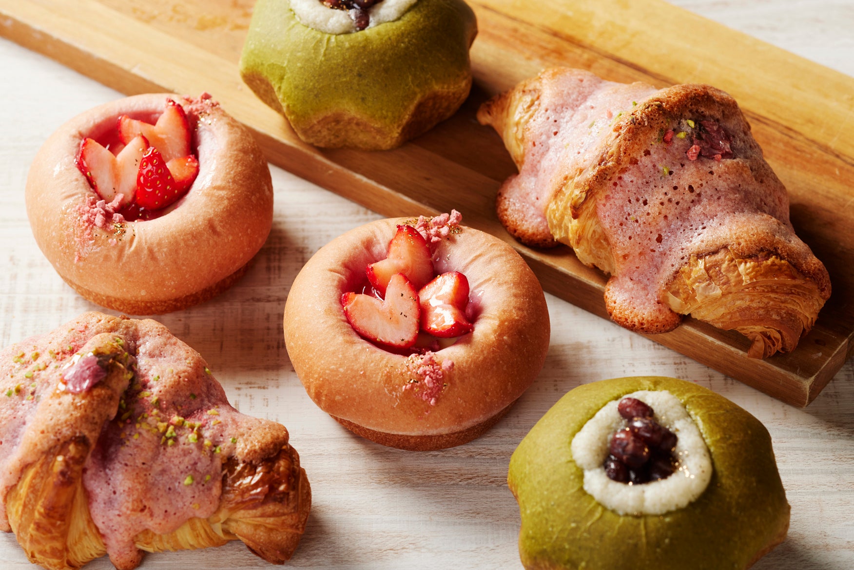 ครัวซองต์ดอกซากุระ, อันปังดอกซากุระ และอันปังมัทฉะ