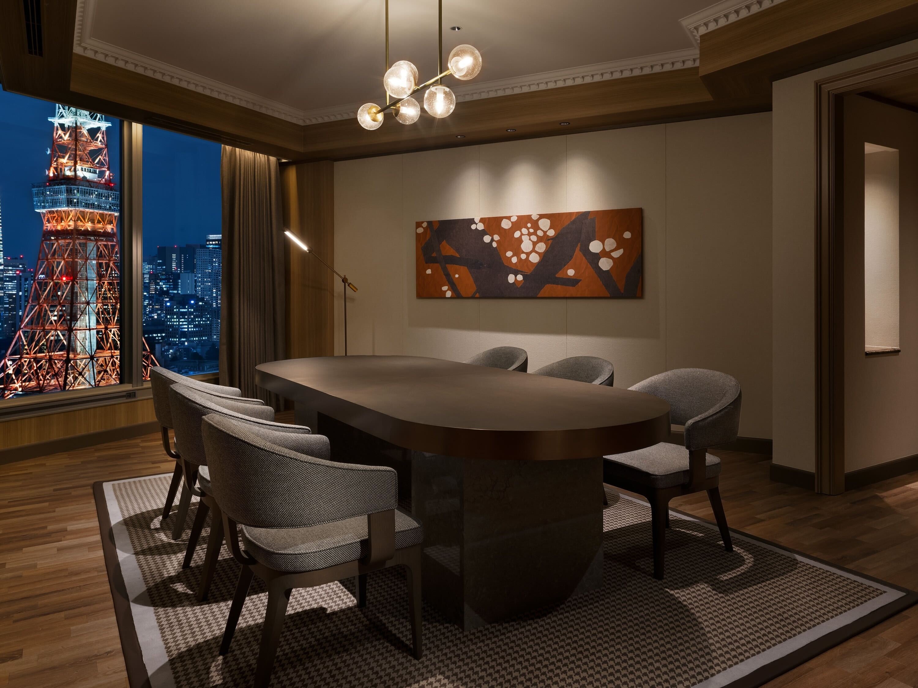 Elegant suite room design