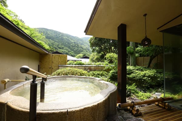 奧湯河原溫泉椿 男性露天浴池