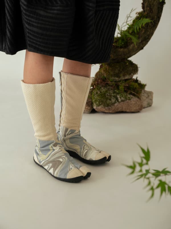 Jika-tabi Suminagashi