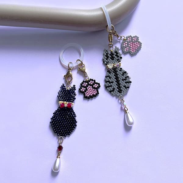 Black cat bookmark marker