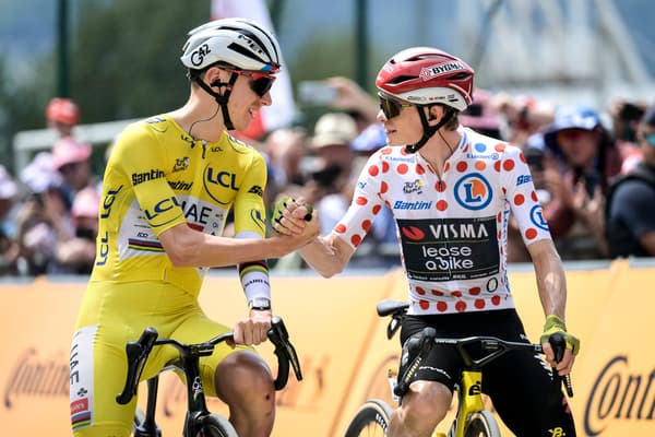 Escenas de la carrera del Tour de Francia 2025