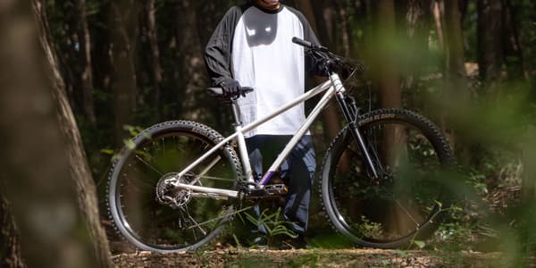 Trail riding TRAVERSE