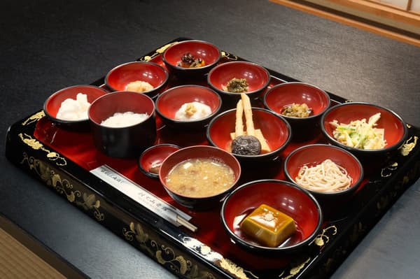 Haguro Hakkei Zen special feast