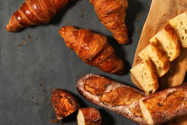 ขนมปังอบสดใหม่