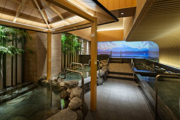 Women's large bathhouse