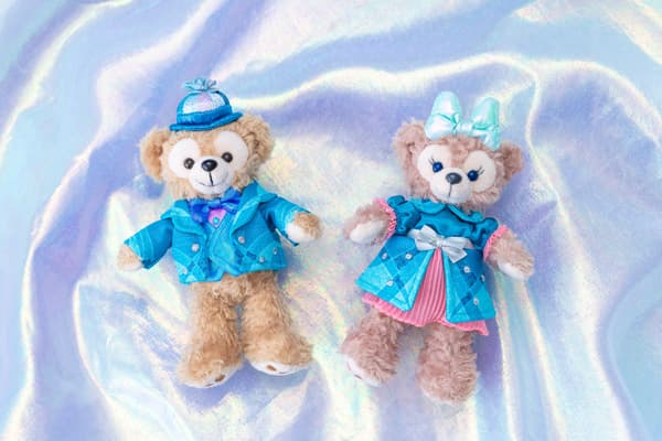 Insignia de peluche del 25º aniversario con Duffy y ShellieMay